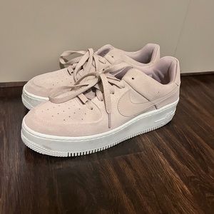 Barely worn Nike Air sneakers